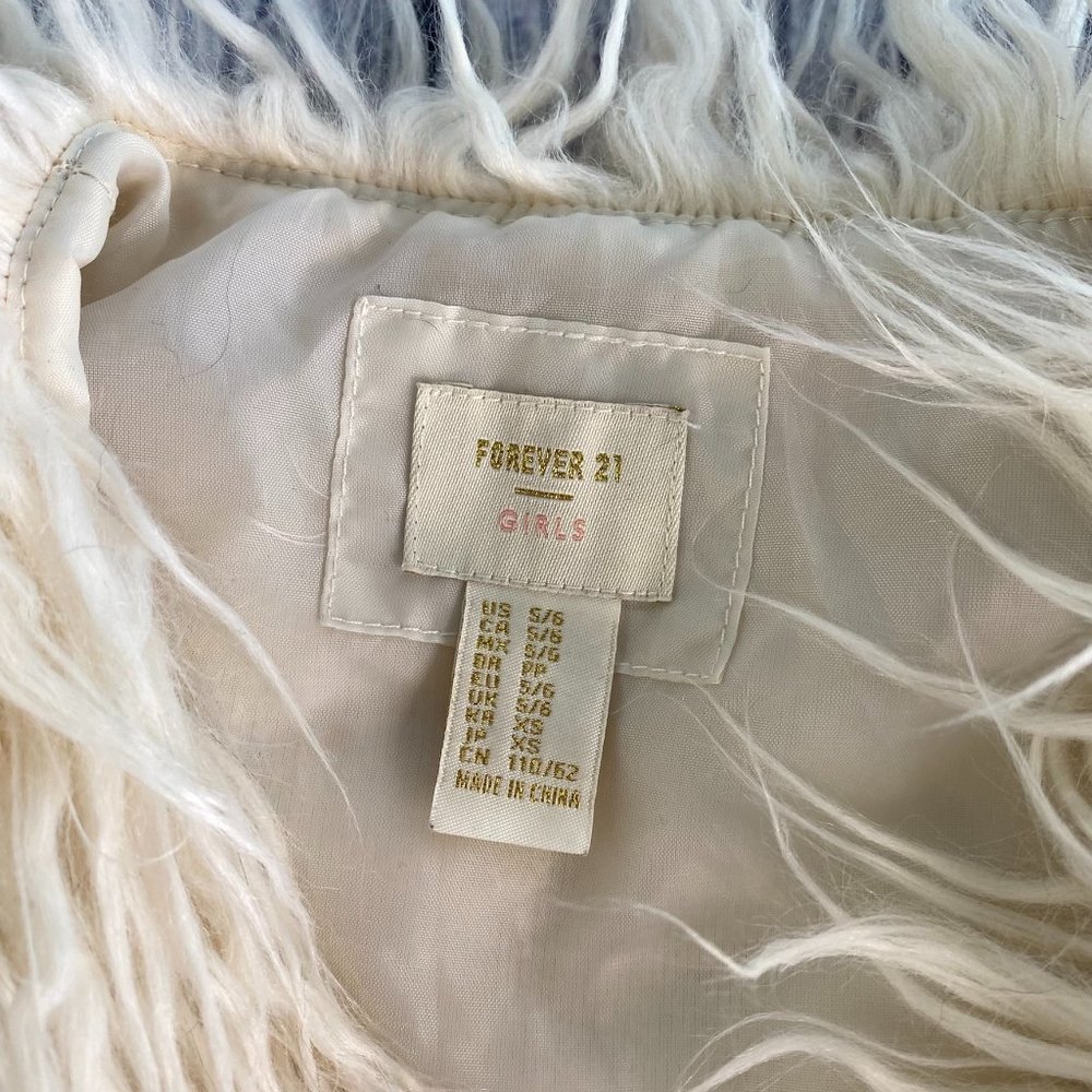 Forever 21 Girls Faux Fur Shag Vest in Ivory - Picture 3 of 6